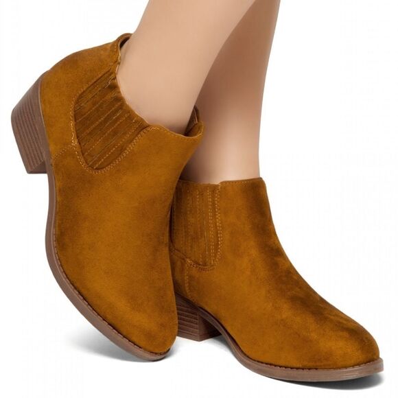 BRAND NEW SHOELAND ARLO- LOW STACKED HEEL ALMOND TOE CASUAL ANKLE BOOTIES - Picture 4 of 15